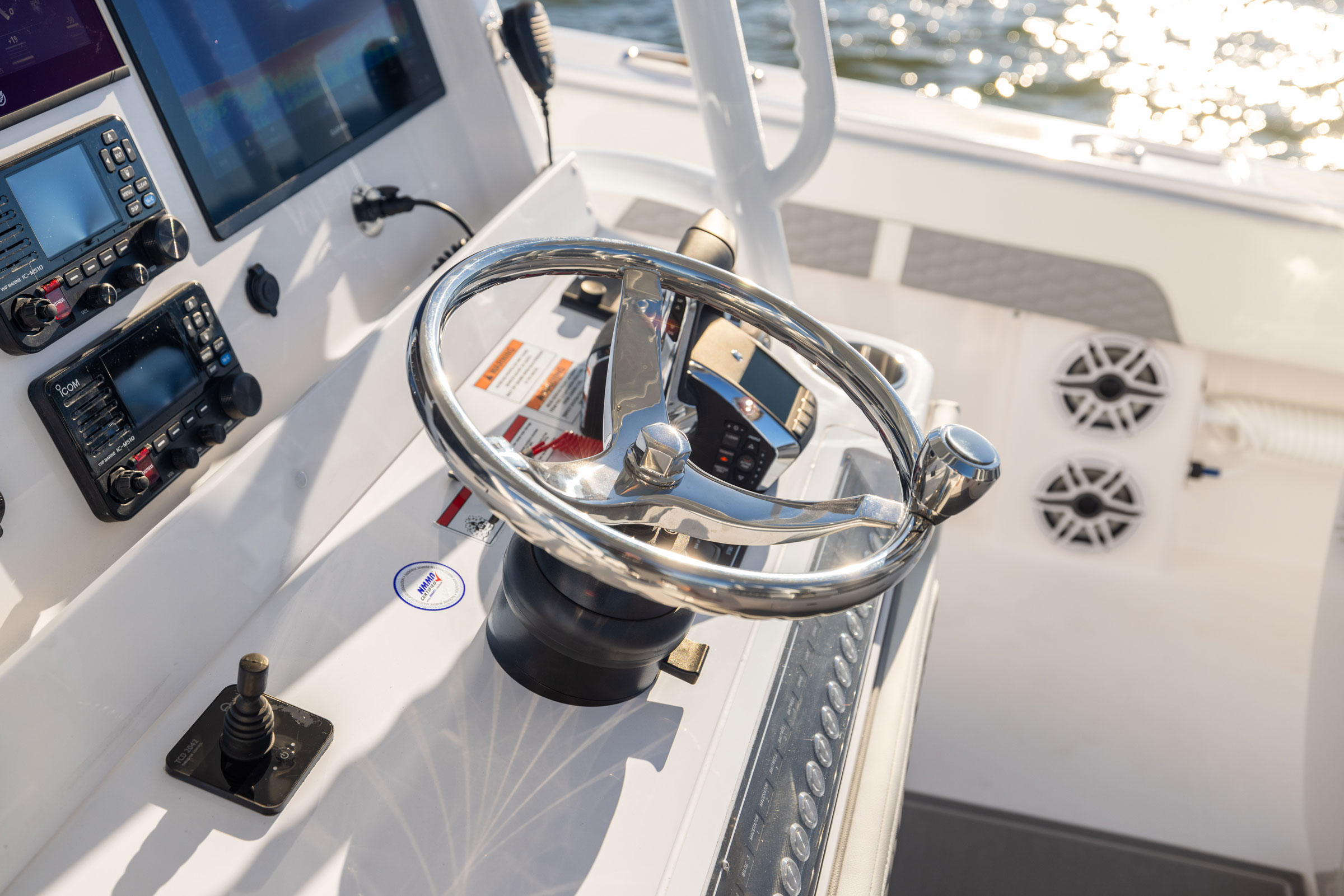 Invincible 39 Monohull Center Console Boat